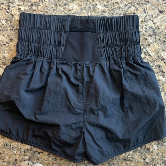 Free People Movement The Way Home High Rise Pull On Shorts Black XS like new - Picture 7 of 8